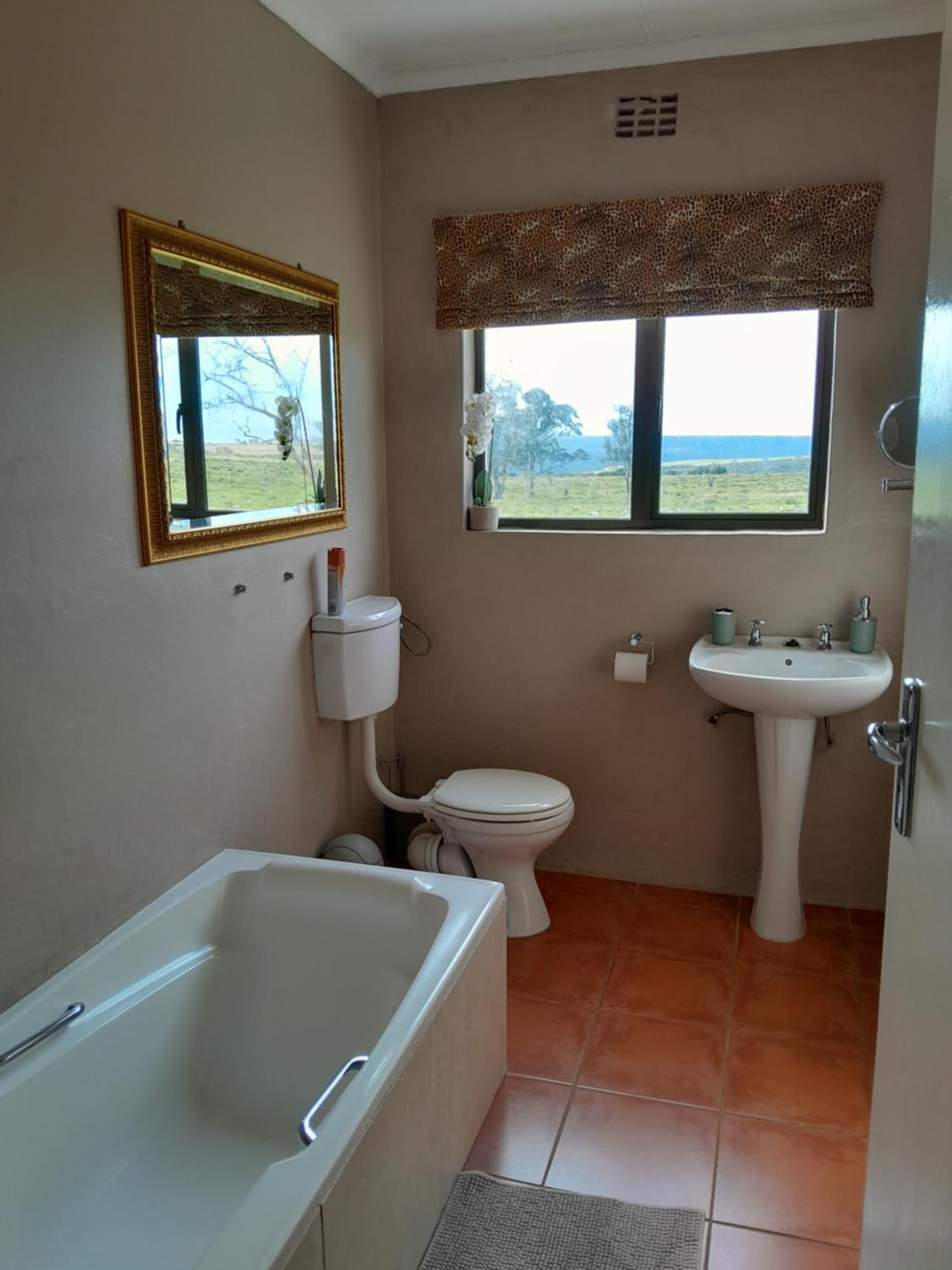 The Ranch House At African Safari Lodge Grahamstown Exterior photo